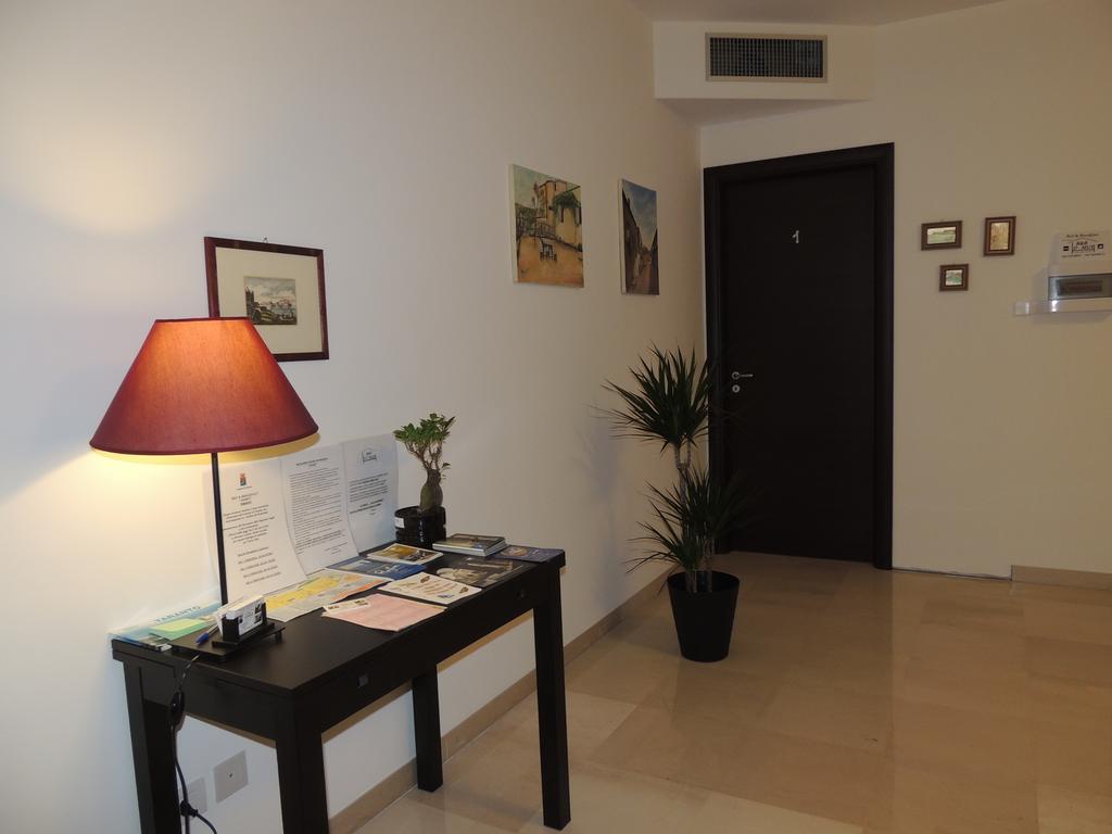 Hotel Domus Taranto Unica Sede Exterior foto